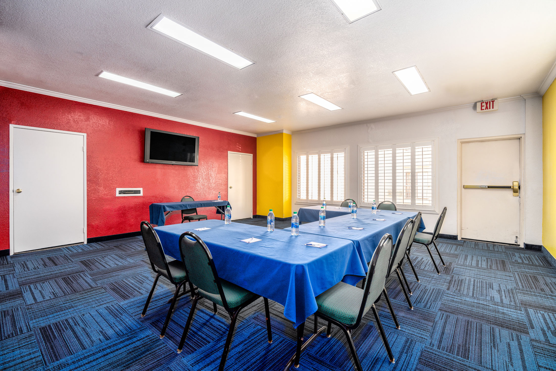 Lawndale Meetings & Event Venue Baymont Inn & Suites